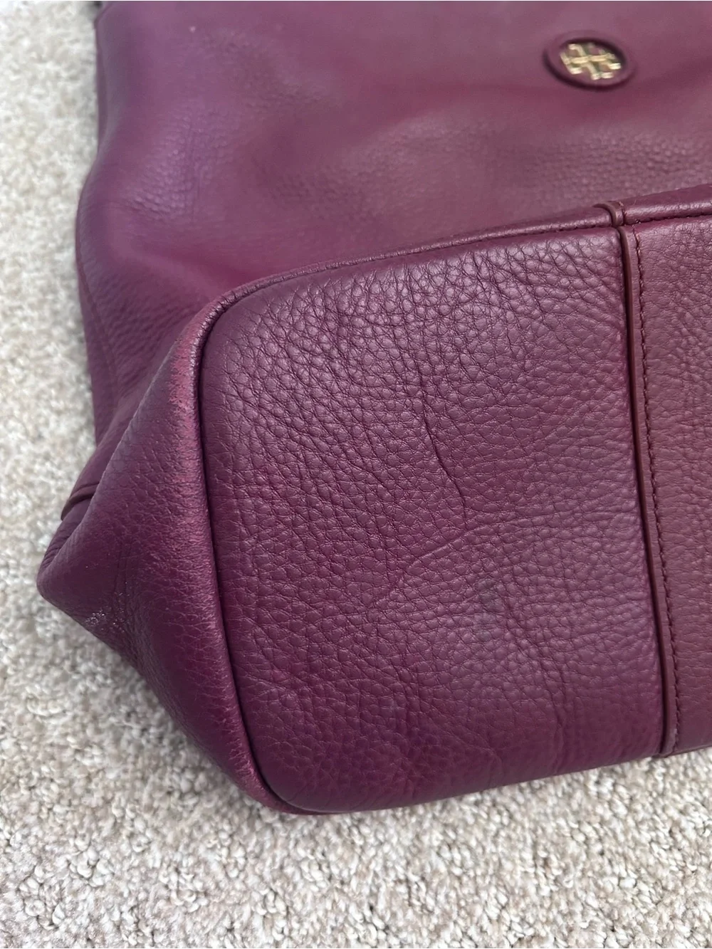 Tory Burch Hobo Shoulder Handbag Gold Detail burgundy